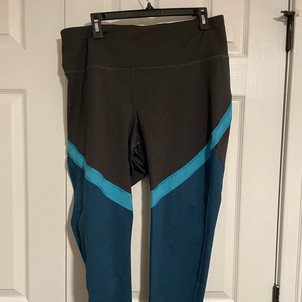 OLD NAVY Activewear leggings